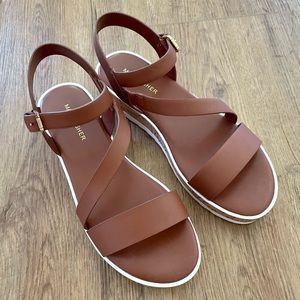 Marc Fisher tan sandal in size 8
